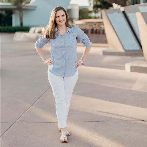 Meet your Posher, Kelsey - Picture 2 of 16